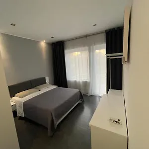 Bed & Breakfast The Poets -, Aeroporto di Catania Fontana Rossa